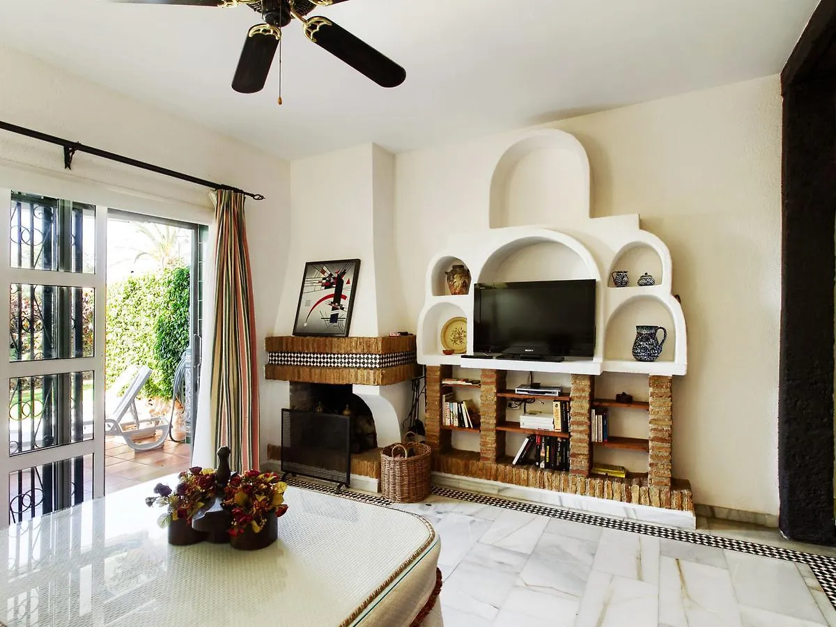 Cozy Holiday Home In Mijas With Swimming Pool